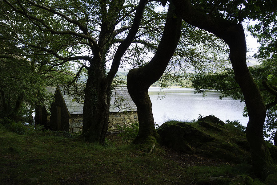 Llyn Dinas Boat House Paddle Boarding Location UK Llyn Dinas Wales
