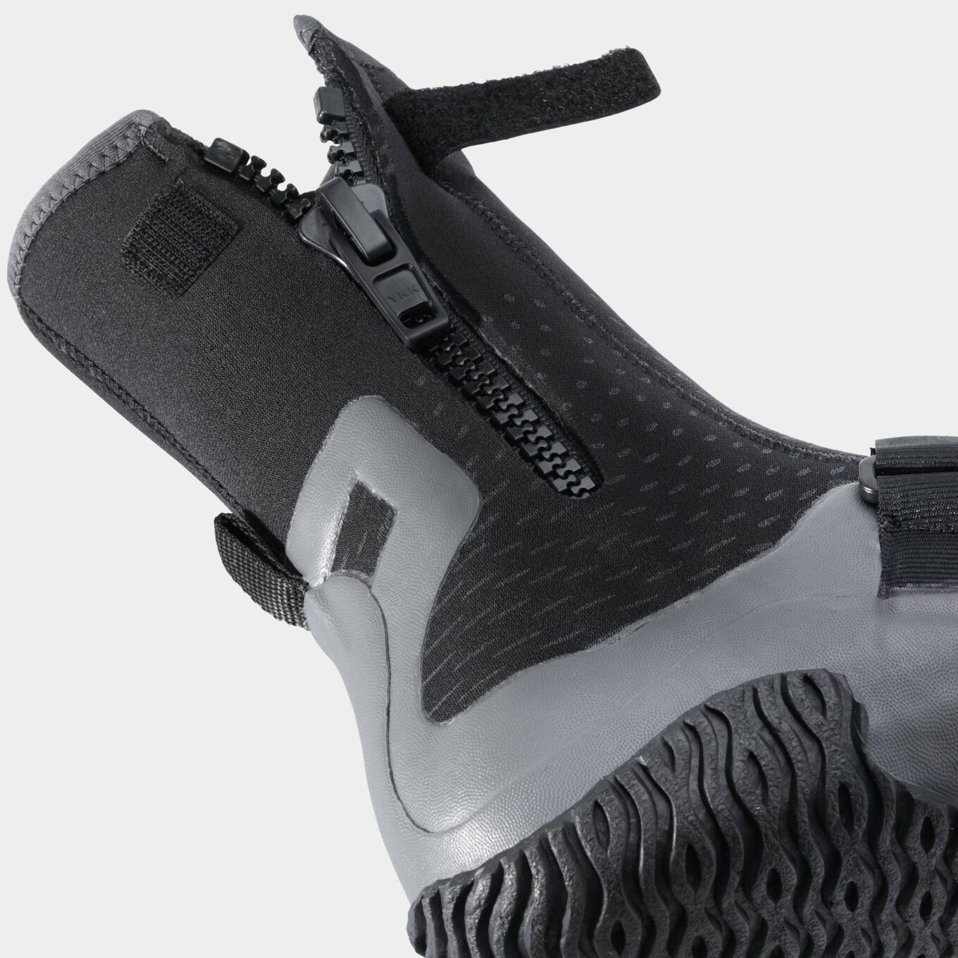 NRS Men's Paddle Wetshoe Black - Close up of Zip